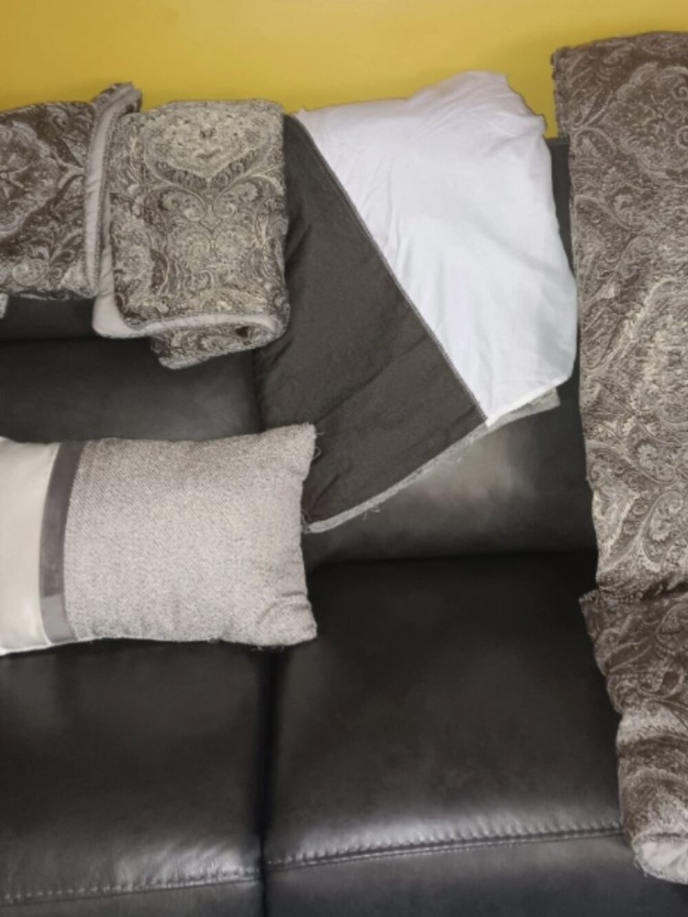 J. Queen New York Provence Comforter Set Grey King